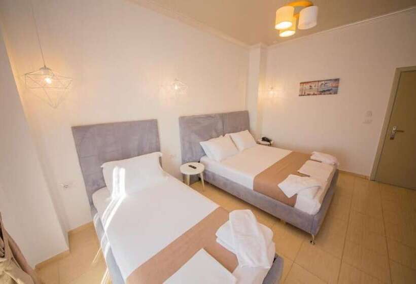 Triple Room Sea View, Murati