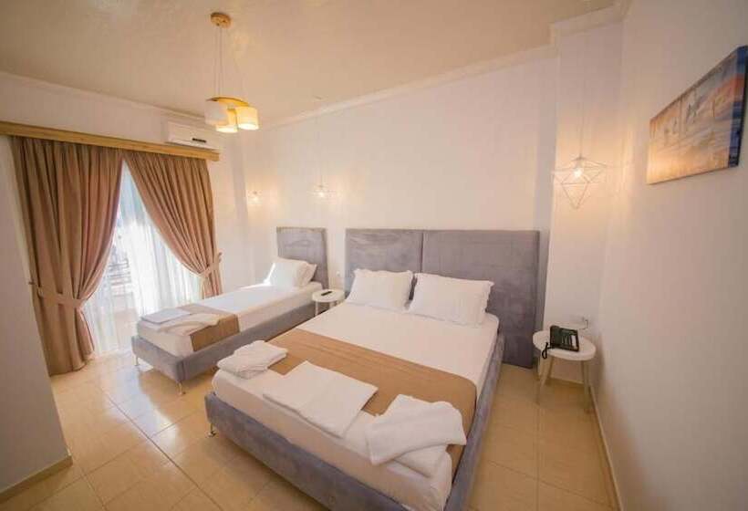 Triple Room Sea View, Murati