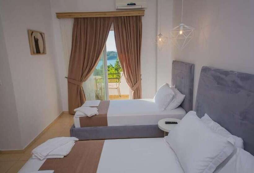 Triple Room Sea View, Murati