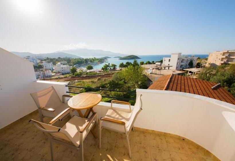 Triple Room Sea View, Murati