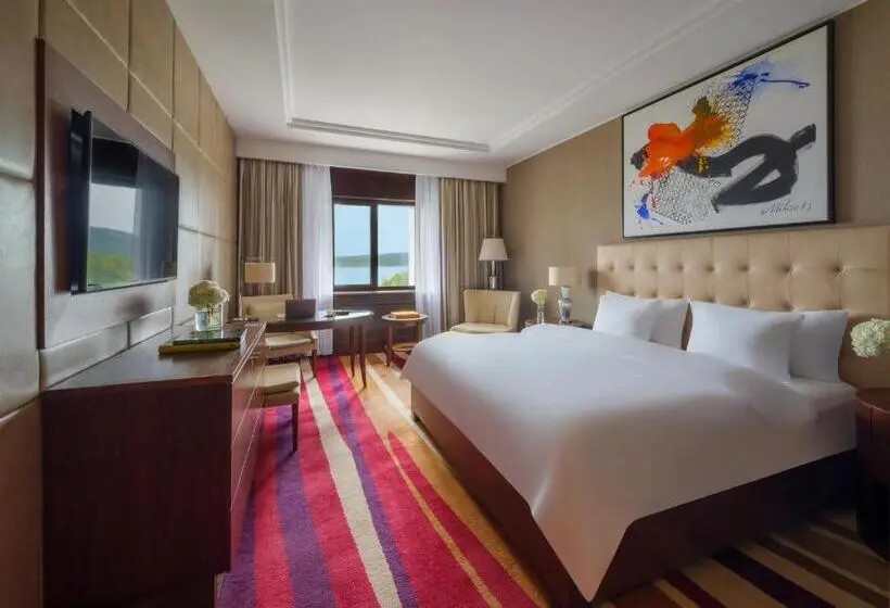 キングサイズベッドのデラックスルーム, Rixos Borovoe