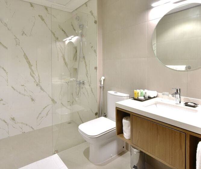 3 Bedroom Premium Apartment, Swissbelresidences Juffair