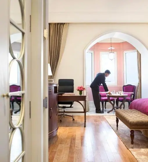 オーシャンビューデラックスルーム, The Taj Mahal Palace, Mumbai