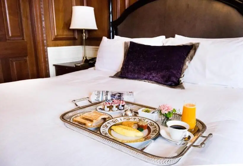 キングサイズベッドのクラブルーム, The Taj Mahal Palace, Mumbai