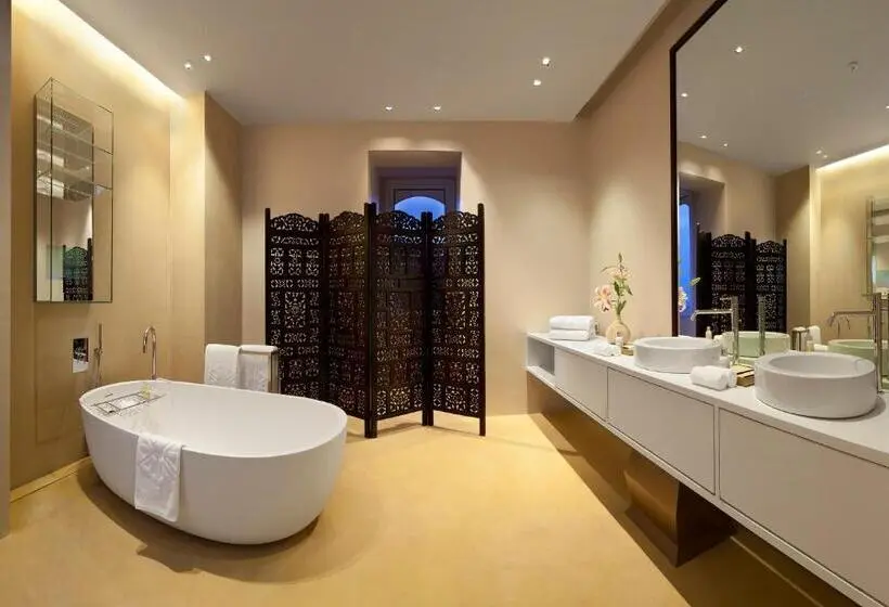 オーシャンビューデラックススイート, The Taj Mahal Palace, Mumbai