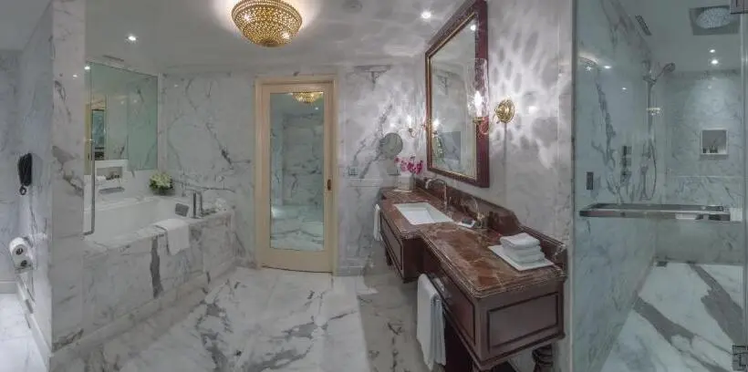 デラックスルーム, The Taj Mahal Palace, Mumbai