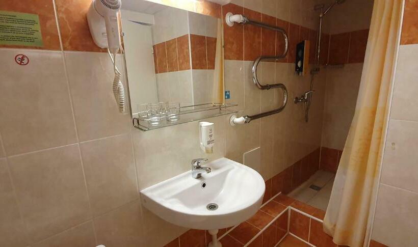 اتاق استاندارد, Toila Spa