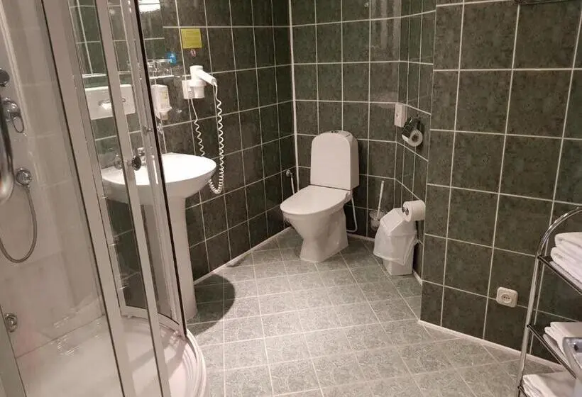 سوییت جونیور, Toila Spa