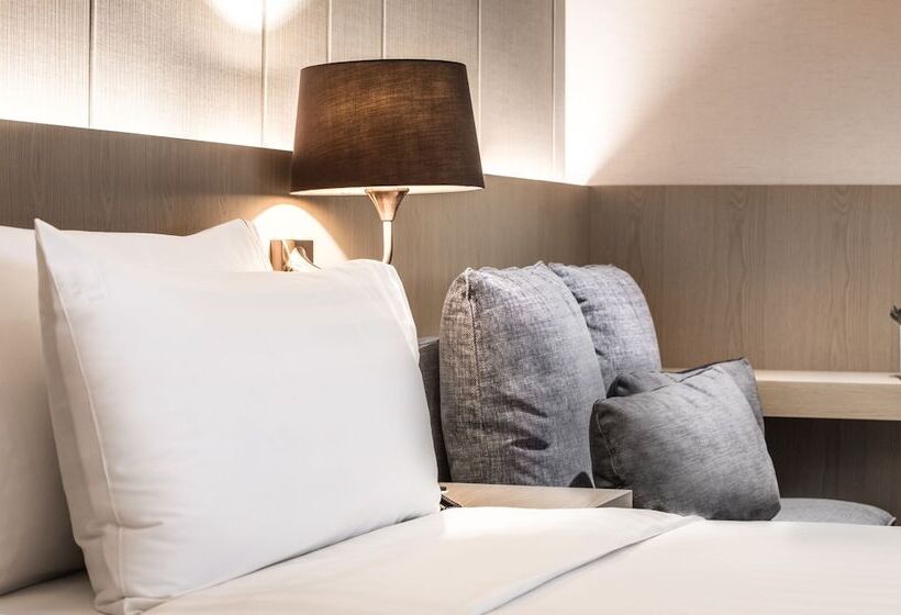 Superior Rum, Valletta