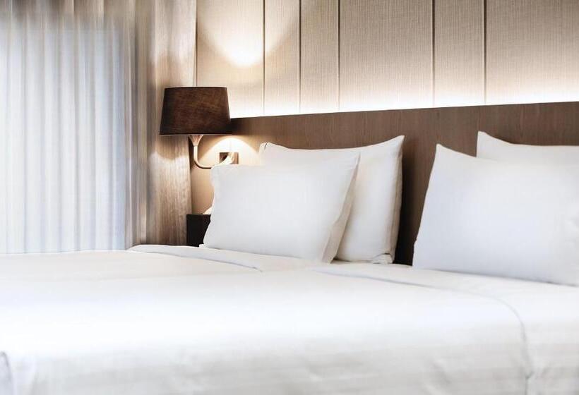 Superior Rum, Valletta