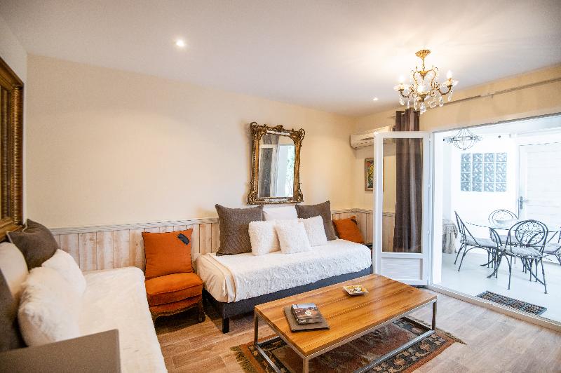 Superior Familjerum, Valletta