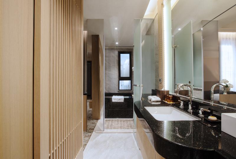 Superior Rum, Valletta