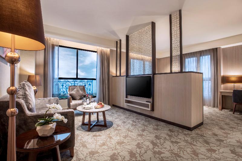 Deluxe Rum, Valletta