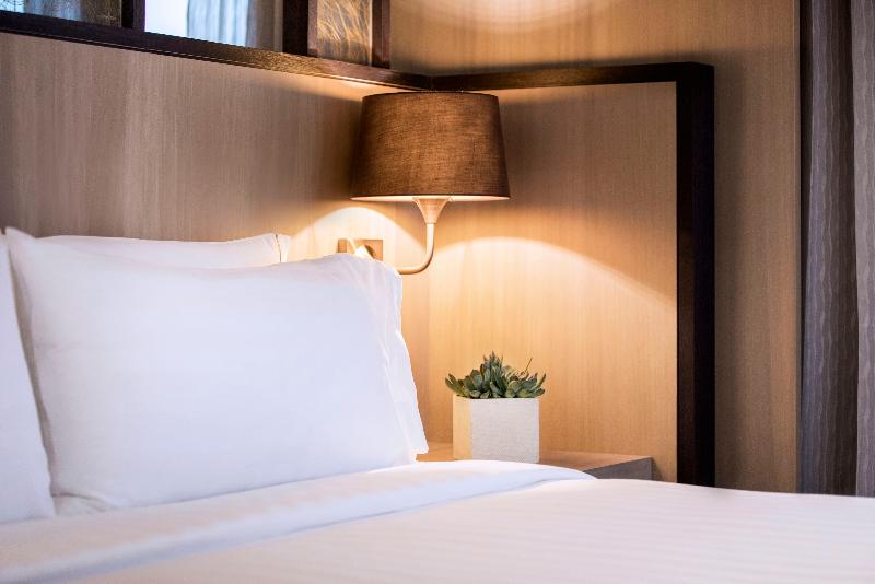 Deluxe Rum, Valletta