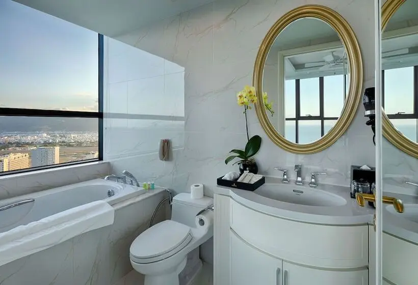 2 Bedroom Apartment Sea View
