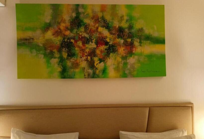 اتاق سوپریور خانوادگی, Lime Hotel Boracay