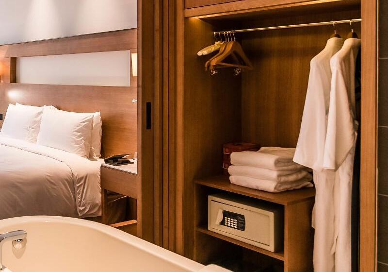 Номер Deluxe Кровать Кинг, Novotel Suzhou Tai Lake Santeh