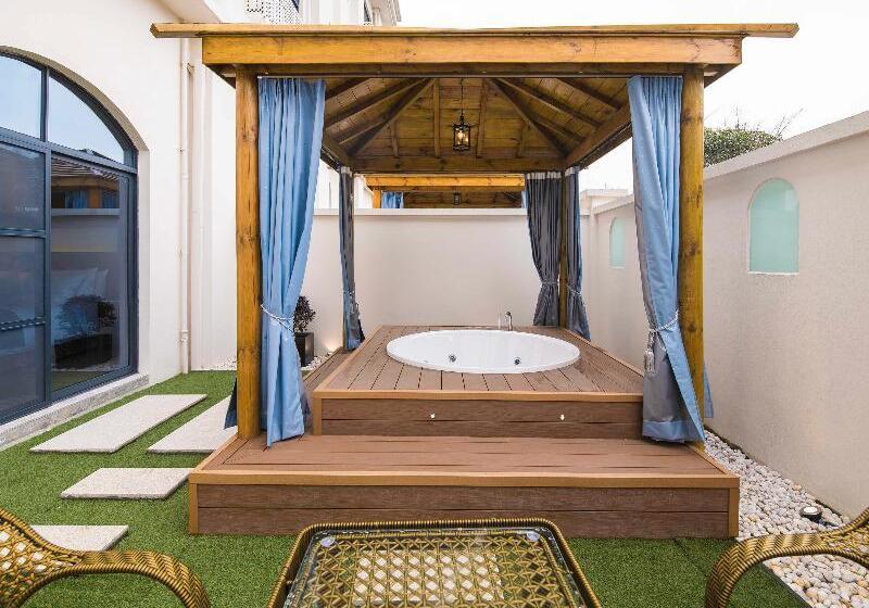 Люкс Deluxe Кровать Кинг, Novotel Suzhou Tai Lake Santeh