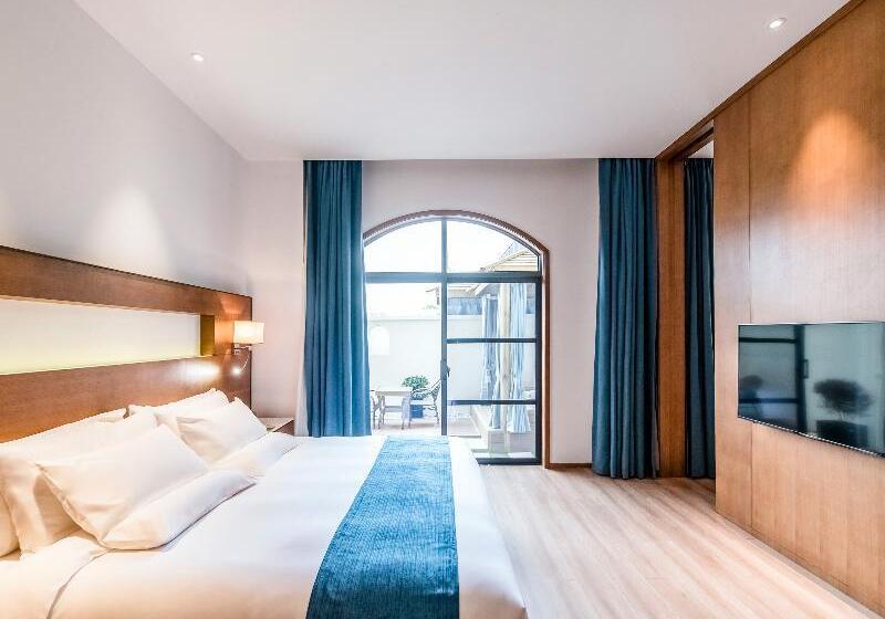 Люкс Superior, Novotel Suzhou Tai Lake Santeh