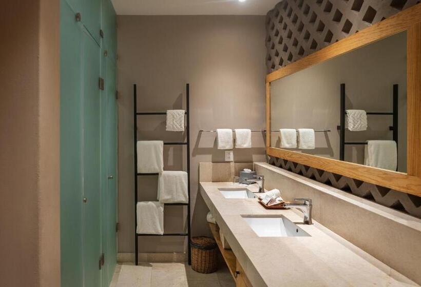 Swim-up suite, Alea Tulum