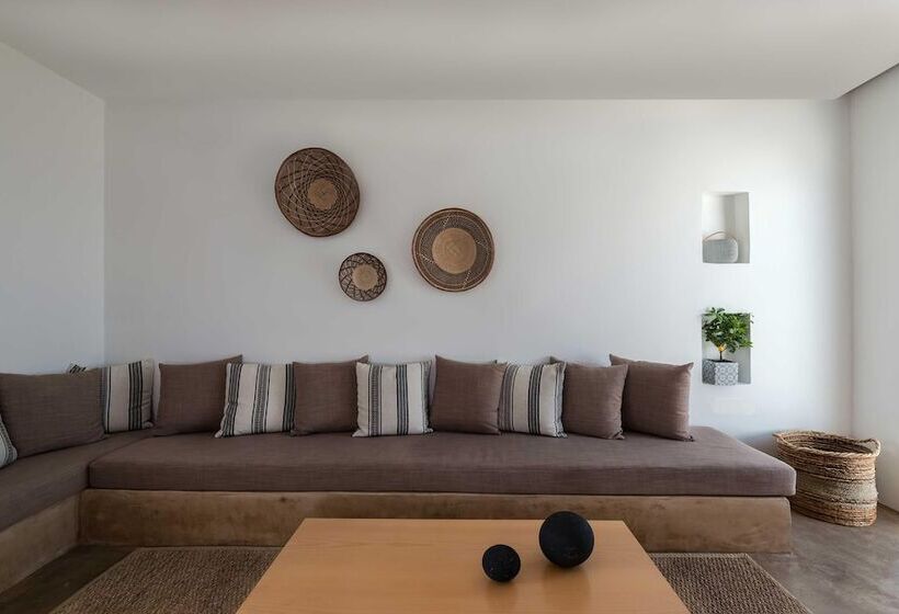 Family Suite, Andronis Arcadia