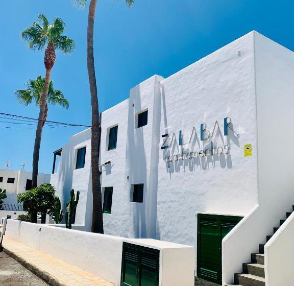 ２ベッドルームアパートメント, Apartamentos Zalabar