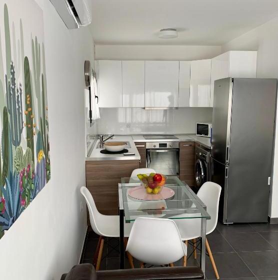 ２ベッドルームアパートメント, Apartamentos Zalabar