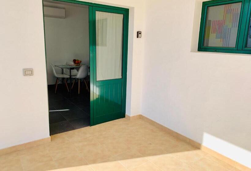 ２ベッドルームアパートメント, Apartamentos Zalabar