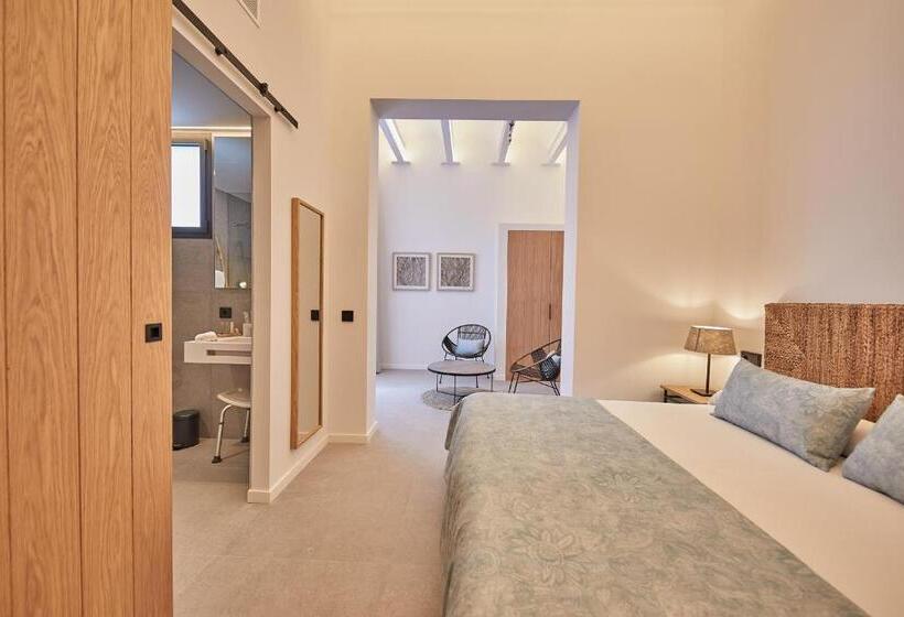 带露台的高档房间, Ca N Alexandre   Adults Only