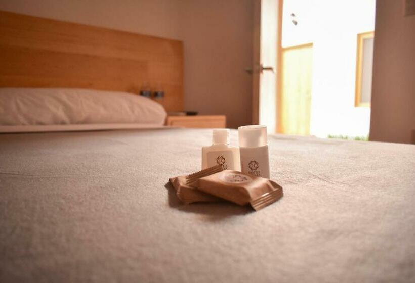 Номер Стандарт, Casa Santo Tomas