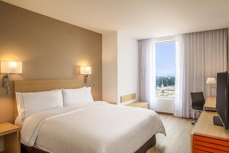 غرفة سوبيريور سرير كينج, Fiesta Inn Parque Puebla