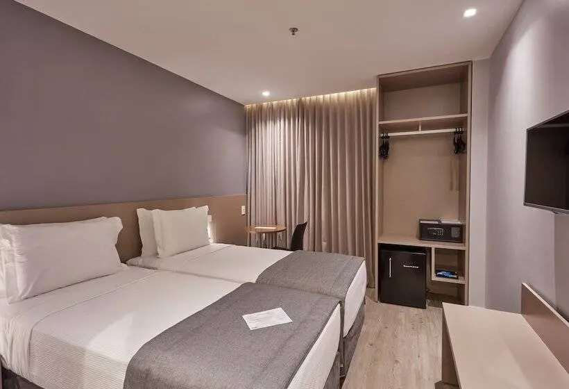 Chambre Standard, Flix