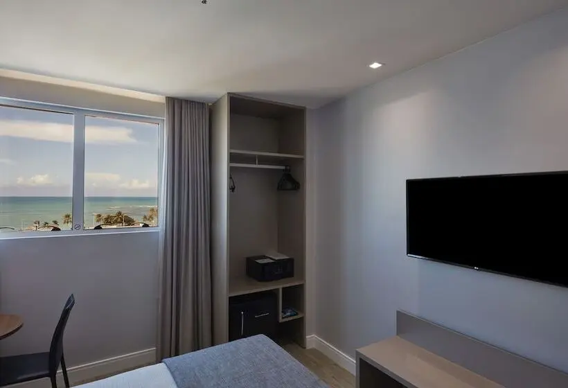 Chambre Supérieure, Flix
