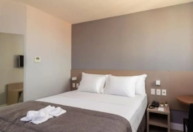 Chambre Supérieure, Flix