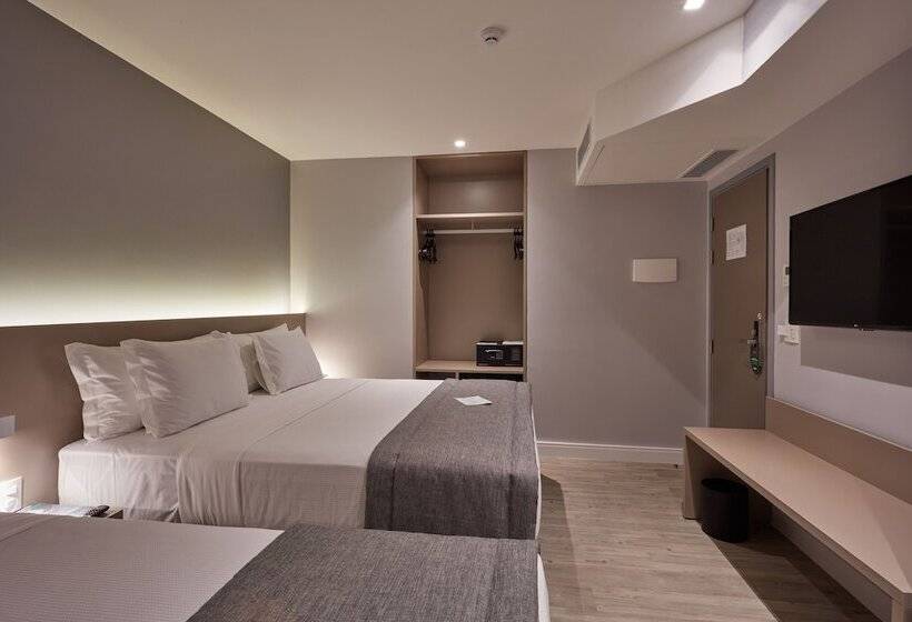 غرفة عائلية, Flix