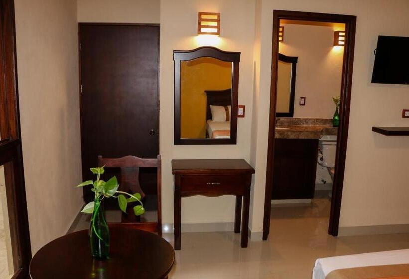 חדר משפחתי דלוקס, Gayser