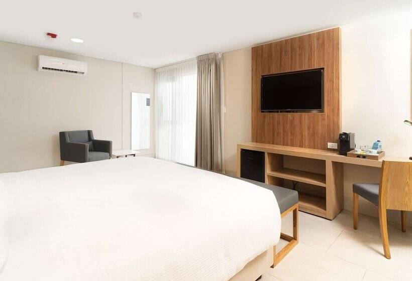 스탠다드 룸 더블 침대, Hilton Garden Inn Cali Ciudad Jardin