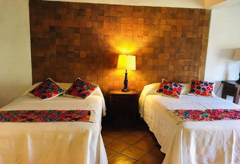 إستديو عائلى, Posada Los Colorines