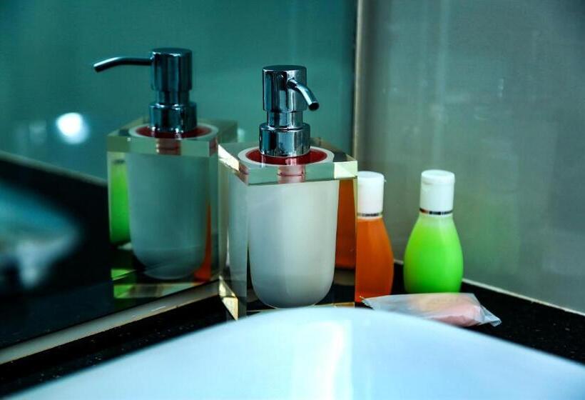 标准间带湖景, Royal Lake