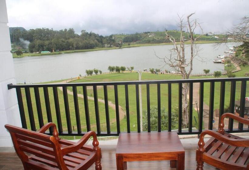 标准间带湖景, Royal Lake