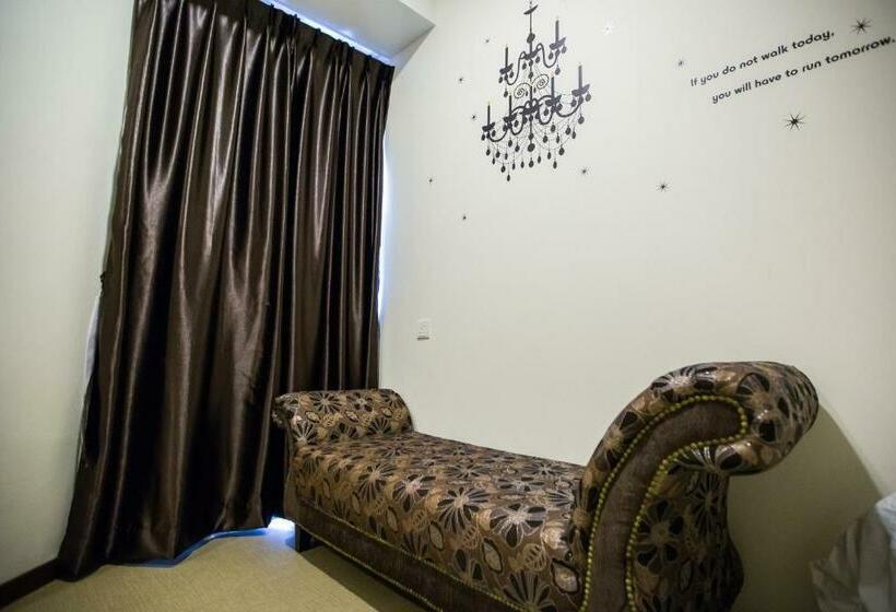 חדר דחוקס עם מיטת קינג, Rs Boutique