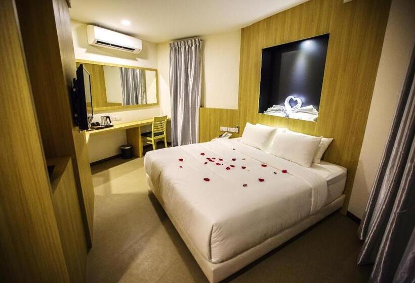 סוויטה עם ג'קוזי, Rs Boutique