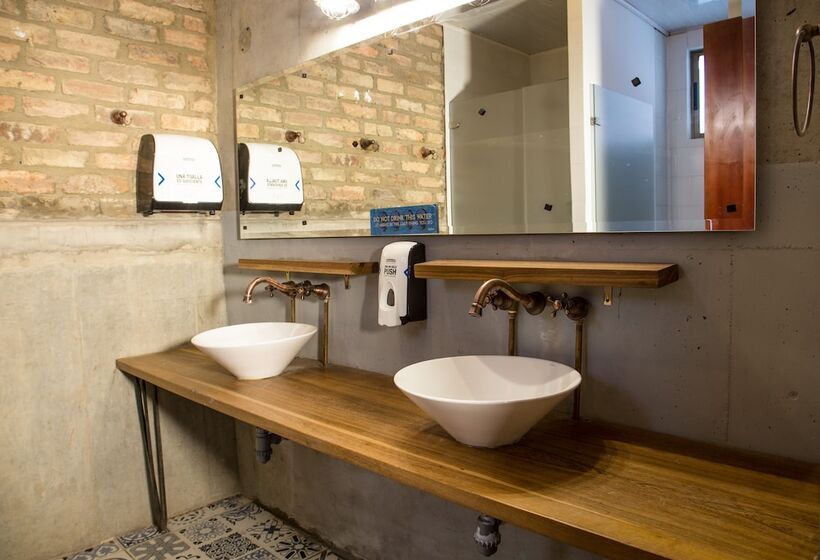 سرير فى غرفة مشتركه, Socialtel Candelaria Bogotá   Formerly Selina La Candelaria Bogotá