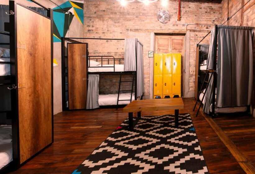 سرير فى غرفة مشتركه, Socialtel Candelaria Bogotá   Formerly Selina La Candelaria Bogotá