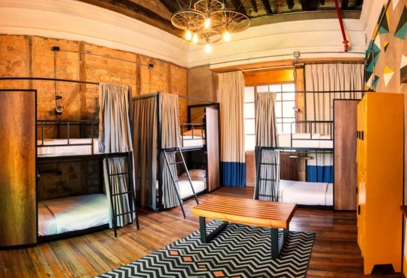 سرير فى غرفة مشتركه, Socialtel Candelaria Bogotá   Formerly Selina La Candelaria Bogotá