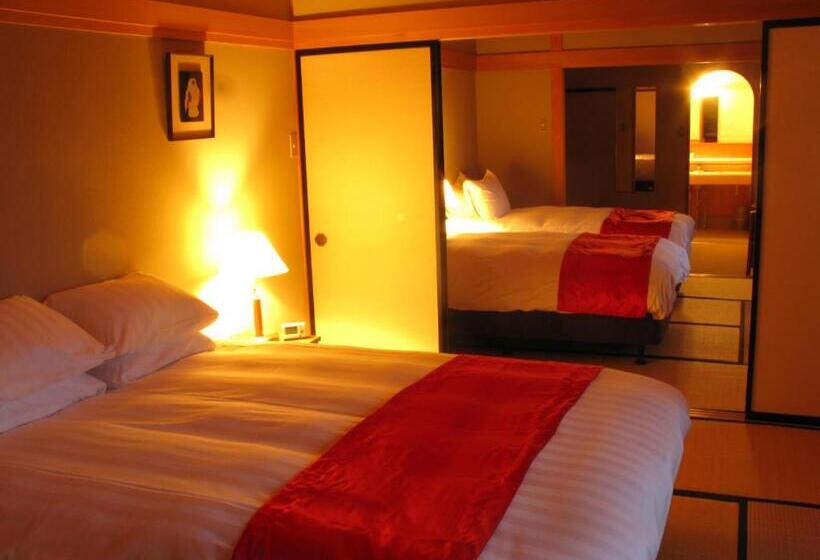 스탠다드 트리플 룸, White Horse