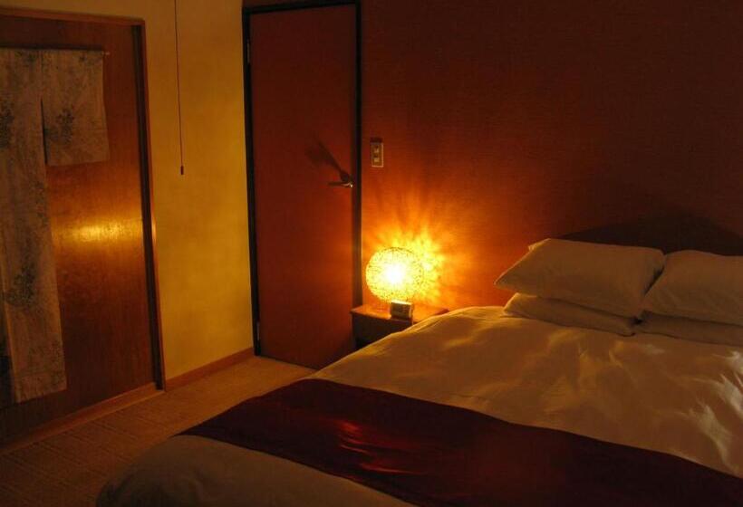 디럭스 스위트, White Horse