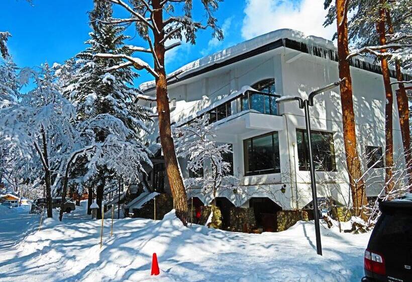 4인용 스탠다드 룸, White Horse