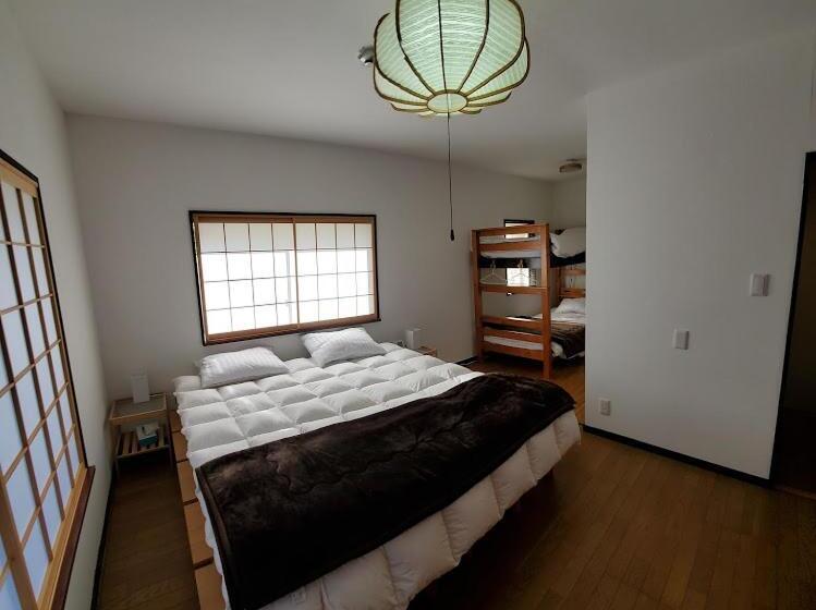 침실 3개 주택, White Horse