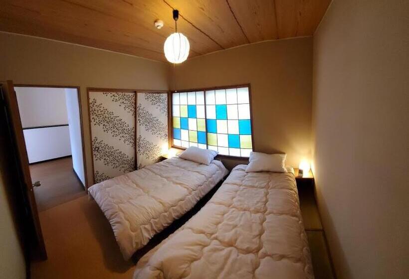 침실 3개 주택, White Horse